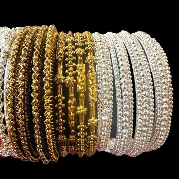 BULK LOT SILVER & GOLD TONE BANGLE BRACELETS Jewelry 19 Total Bracelets Wearable - Picture 3 of 8